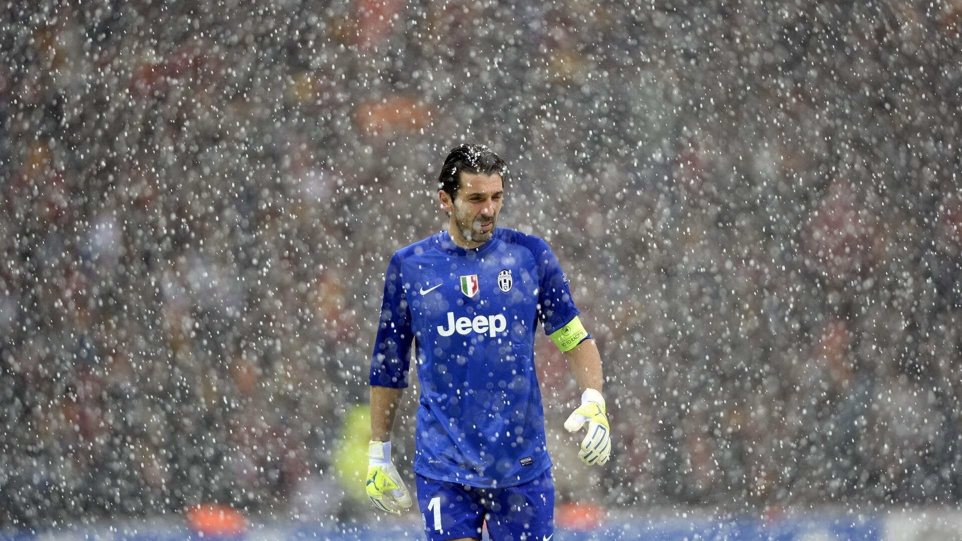 德布劳内迎来七赛季高光表现，TES球迷沸腾！